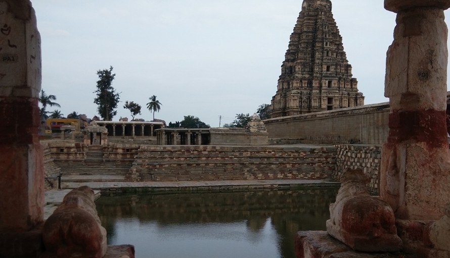 Hampi sightseeing places - Virupaksha temple