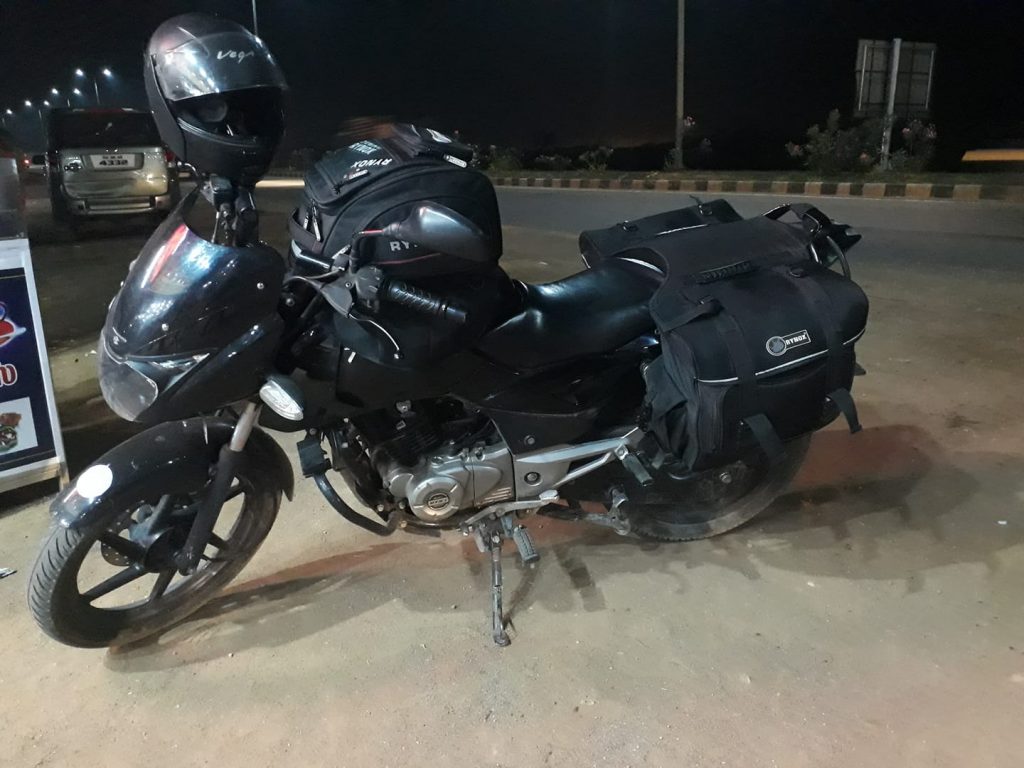 Long Bike trip in India, travelduo couples