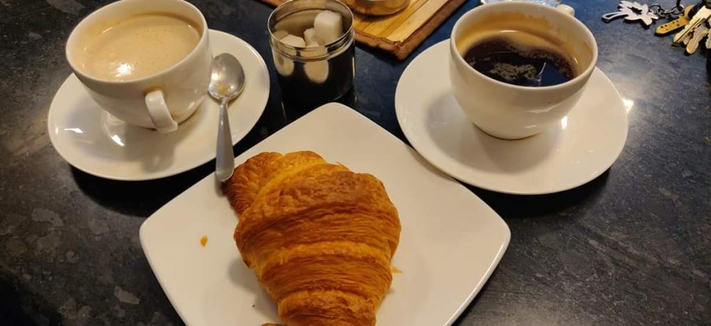 Bakers Street French Bakery In Tiruvannamalai - Our Bike From Bangalore to Tiruvannamalai