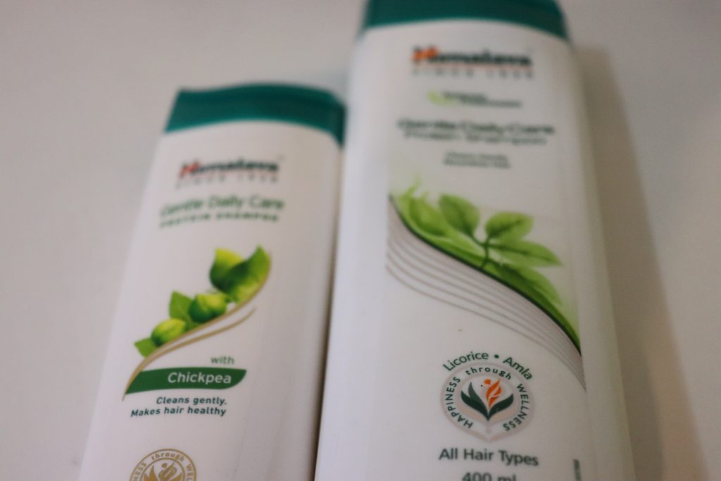 Best mild shampoo in India for everyday use from Himalaya brand