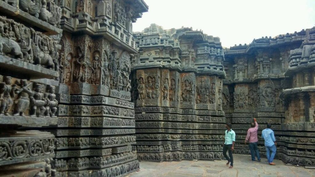 Hoysala architecture