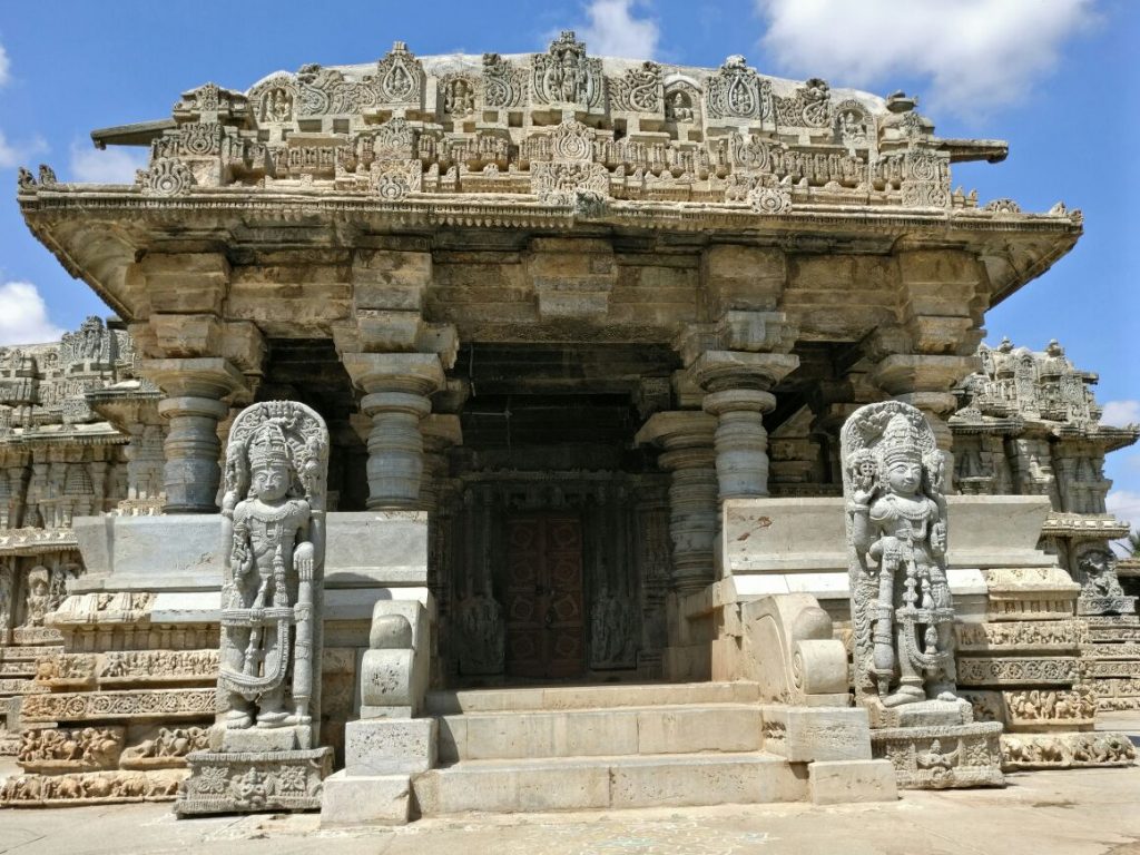 Places to visit in Bangalore to Belur trip